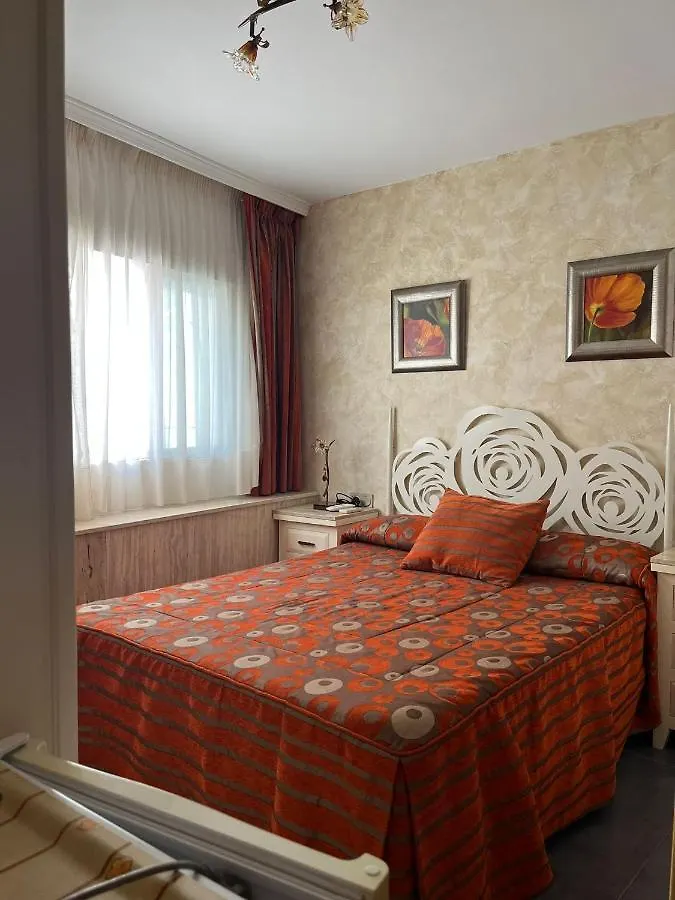 Pension Mari Carmen Salobrena 2*,